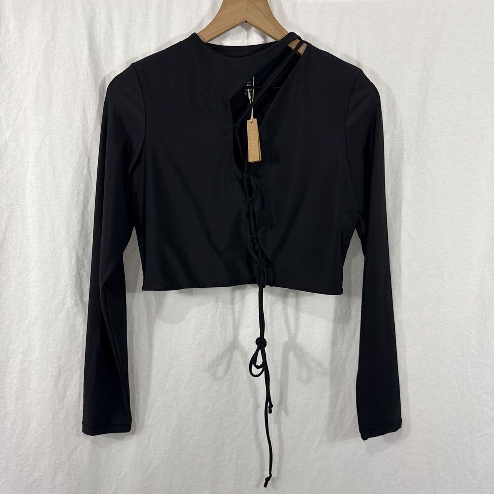 Skims Lace Up Black Long Sleeve Top Women’s Sz 2X Crescent Moon Cut Out Workout